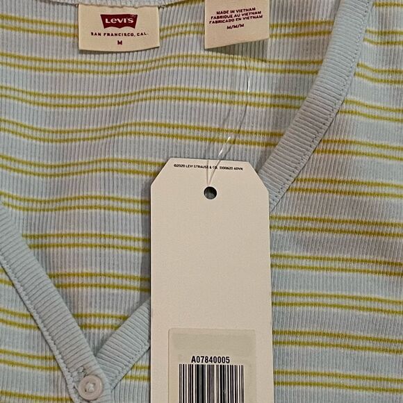 NWT Levi’s Gema T-Shirt - Picture 4 of 5